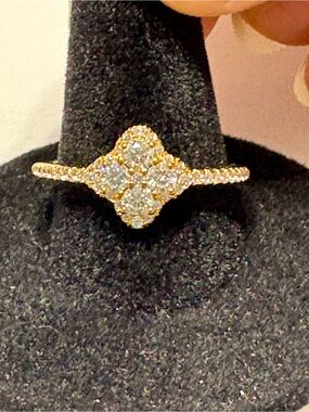 Gold Cluster Halo Women's Ring with Moissanite Stones